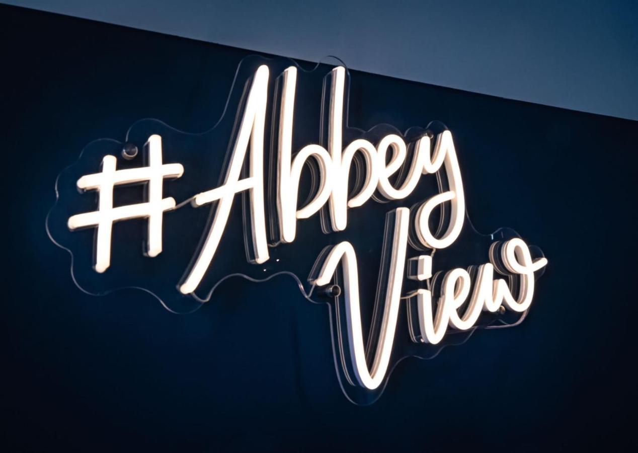 Abbey View Studio Central บาธ ภายนอก รูปภาพ
